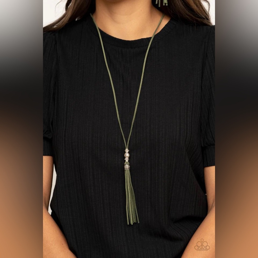 Paparazzi Jewelry - Hold my Tassel Green Necklace - Vintage